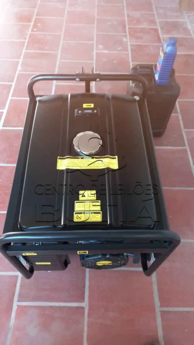 LOTE 01 - GERADOR DE LUZ