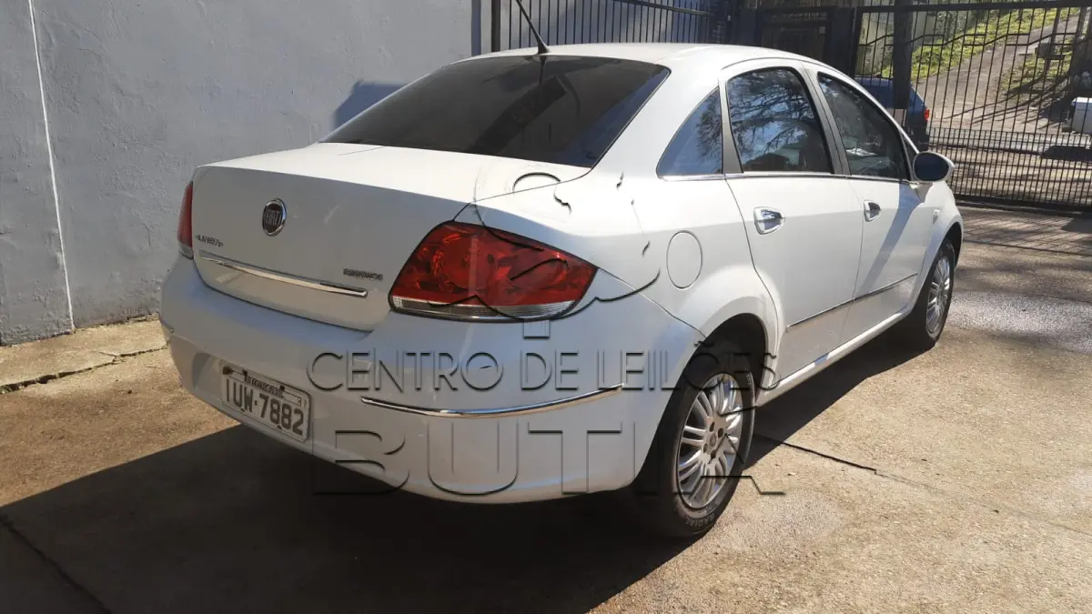 LOTE 001 - VEÍCULO: LÍNEA ESSENCE, PLACA OFICIAL IUW 7882, ANO 2013, MODELO 2014,